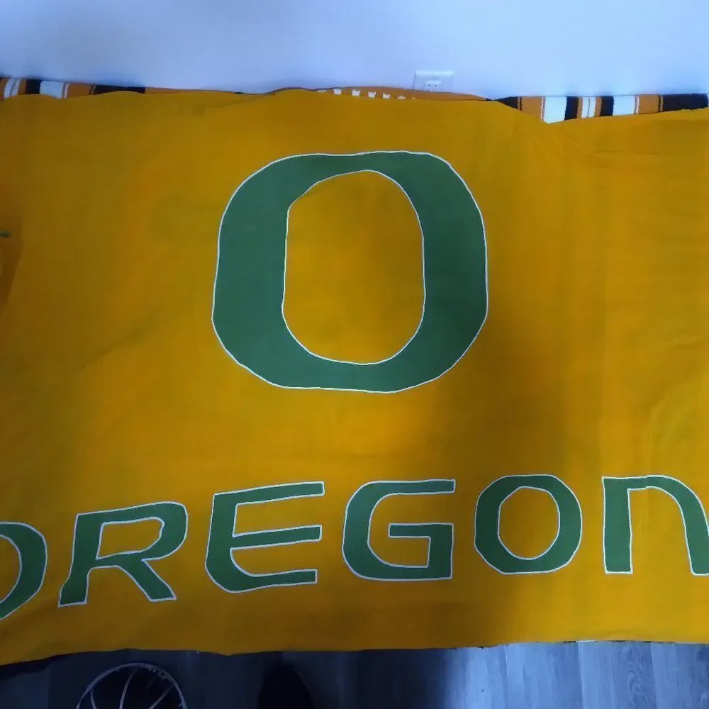 Vintage U of Oregon Ducks Tapestry Wall Hanging